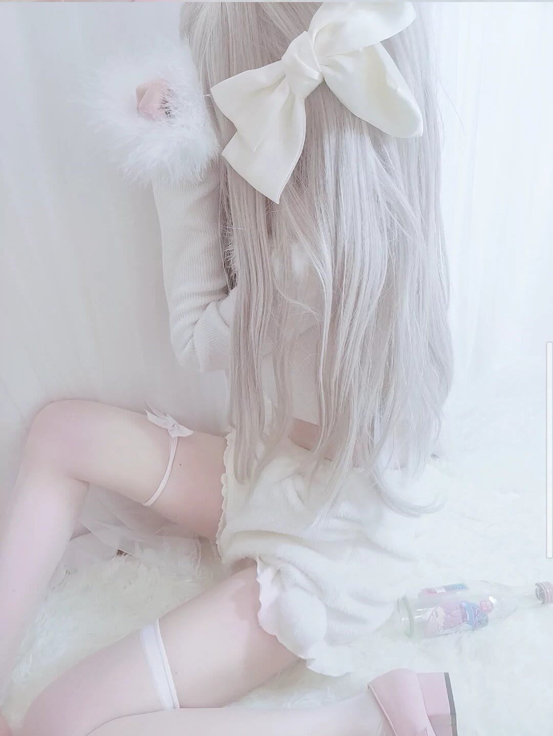 娇嫩的白丝白毛巨乳可爱小娇妻美图插图7