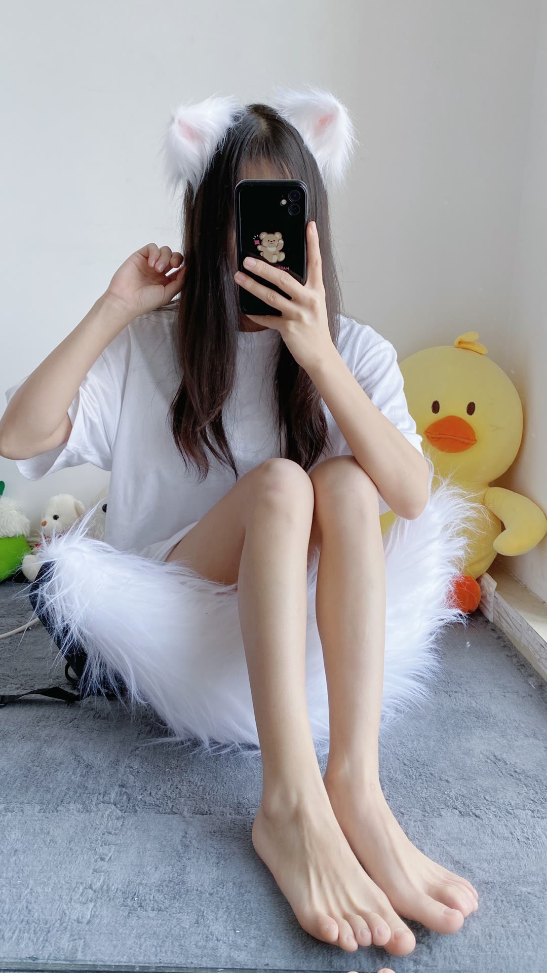 坐在毛毛上的肉丝玉足超嫩小姐姐-宪雯學网