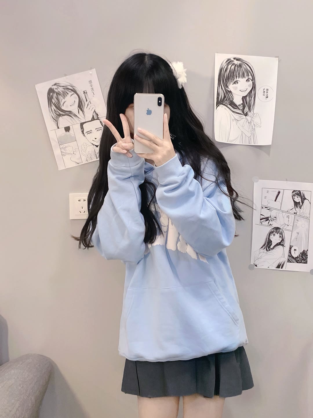 喜欢撸狗狗的白丝超白嫩的小萝莉插图11