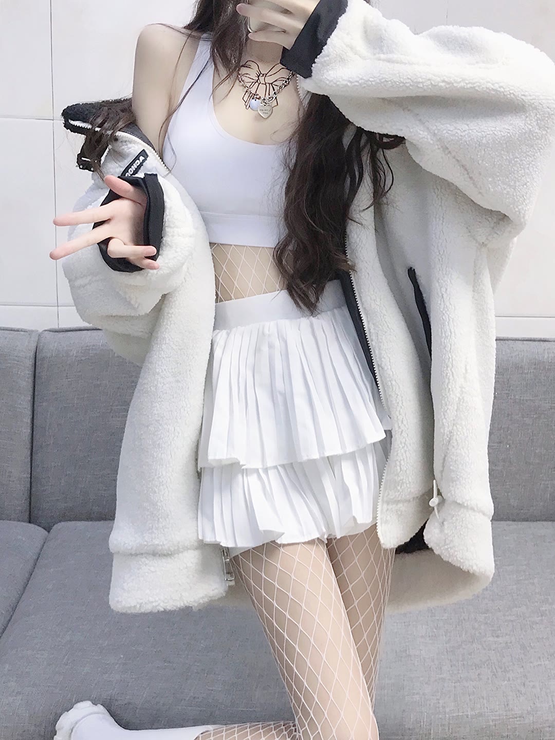 超嫩的超短裙白网袜膝盖粉红小姐姐插图5