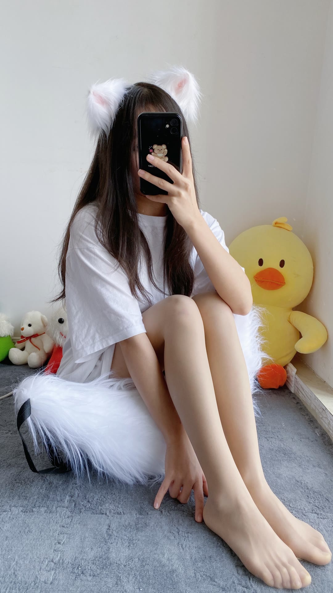 坐在毛毛上的肉丝玉足超嫩小姐姐-宪雯學网