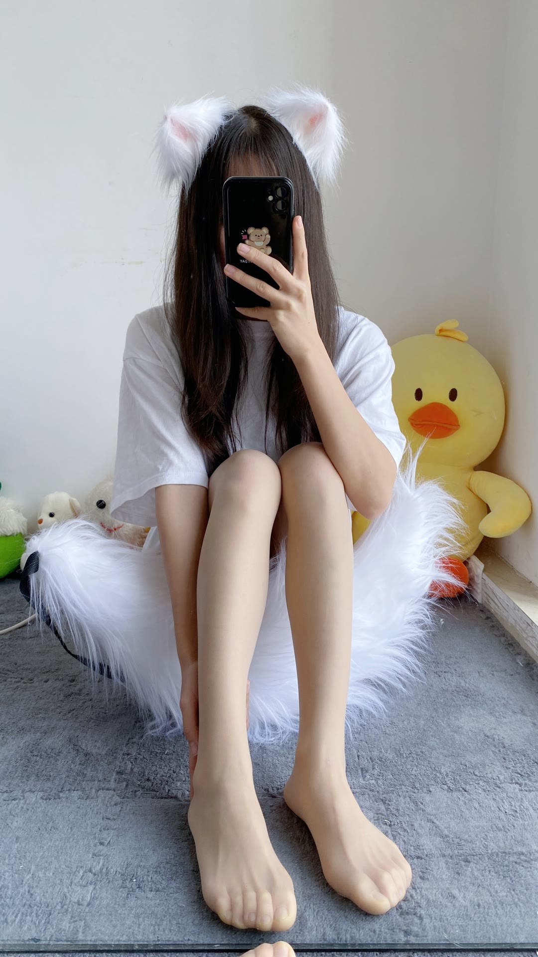 坐在毛毛上的肉丝玉足超嫩小姐姐-宪雯學网